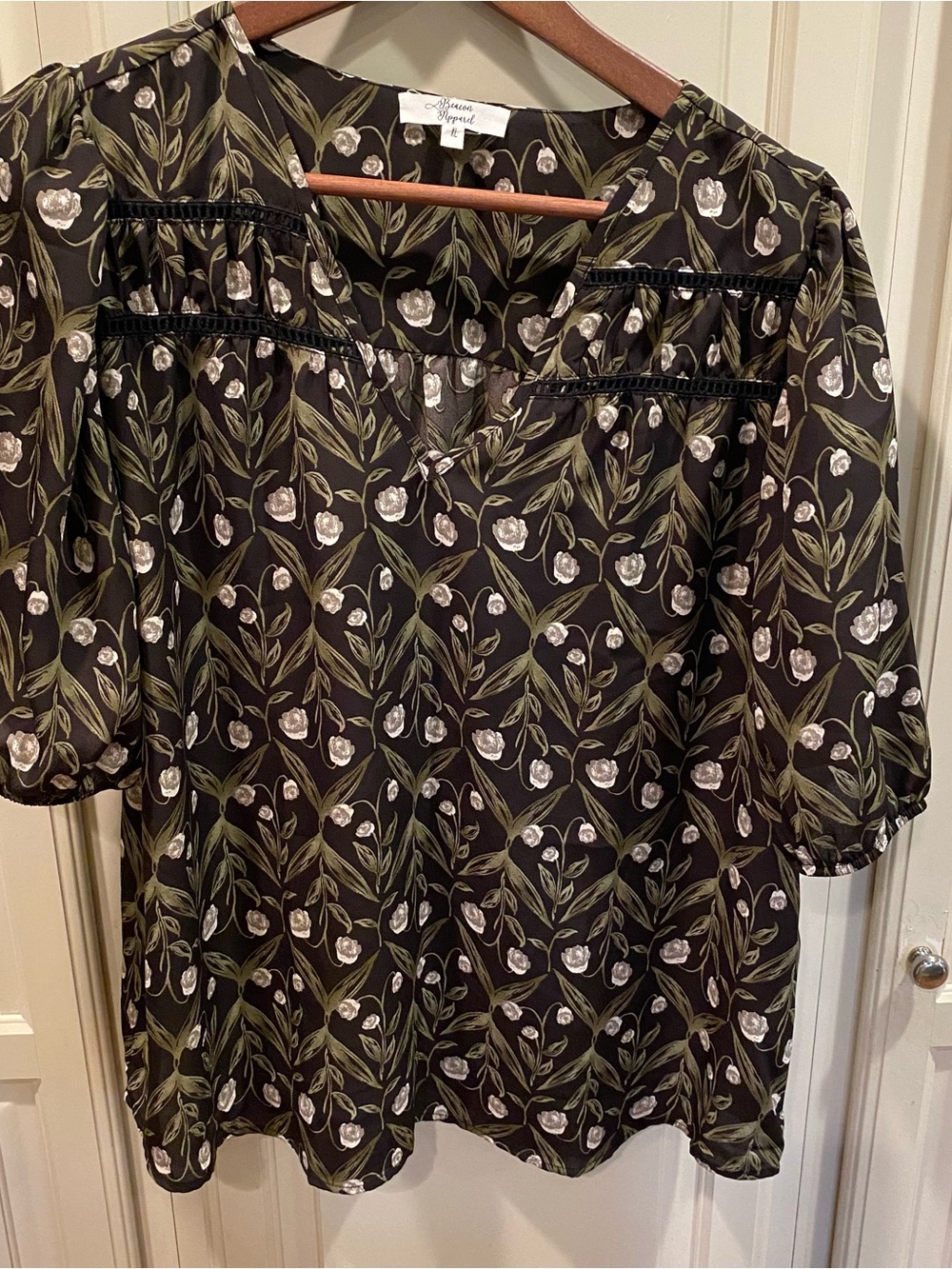 Beacon Black Floral V-Neck Puff Sleeve Blouse